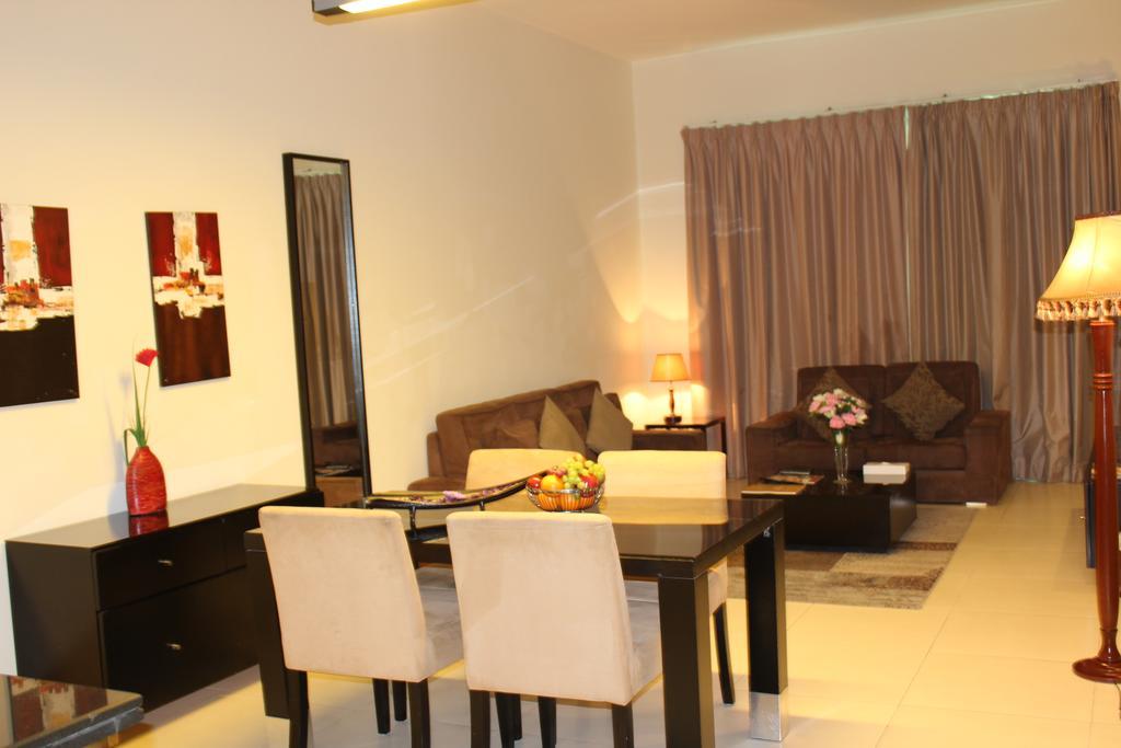 Royal Ascot Hotel Apartment - Kirklees 2 Dubai Exterior photo